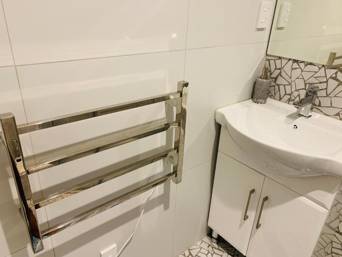Auckland Homestay Near Airport-Room With En-Suite, Free Parking Papakura Exterior foto